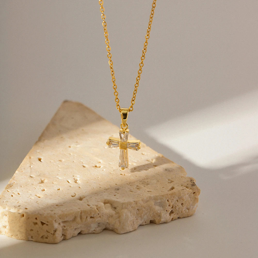 Gold Cross Necklace Margot