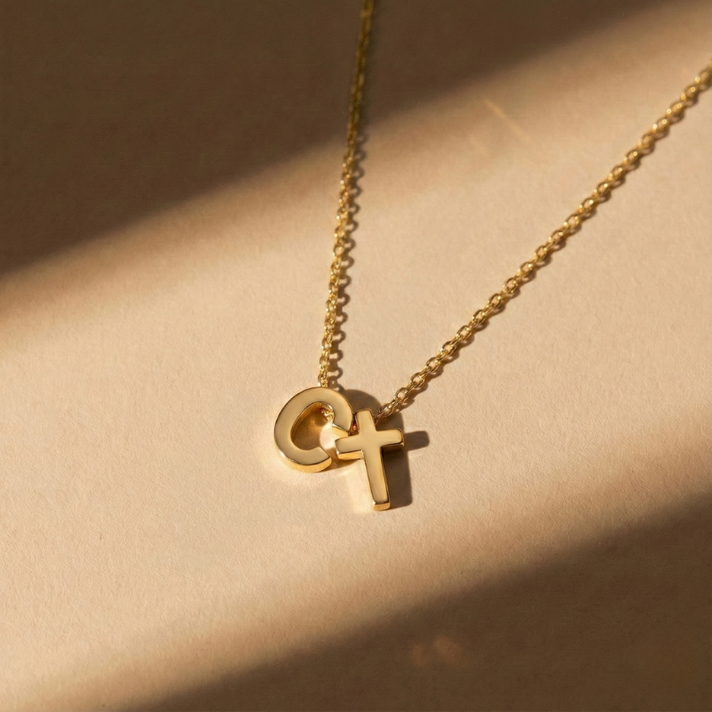 Initial Gold Necklace Margot