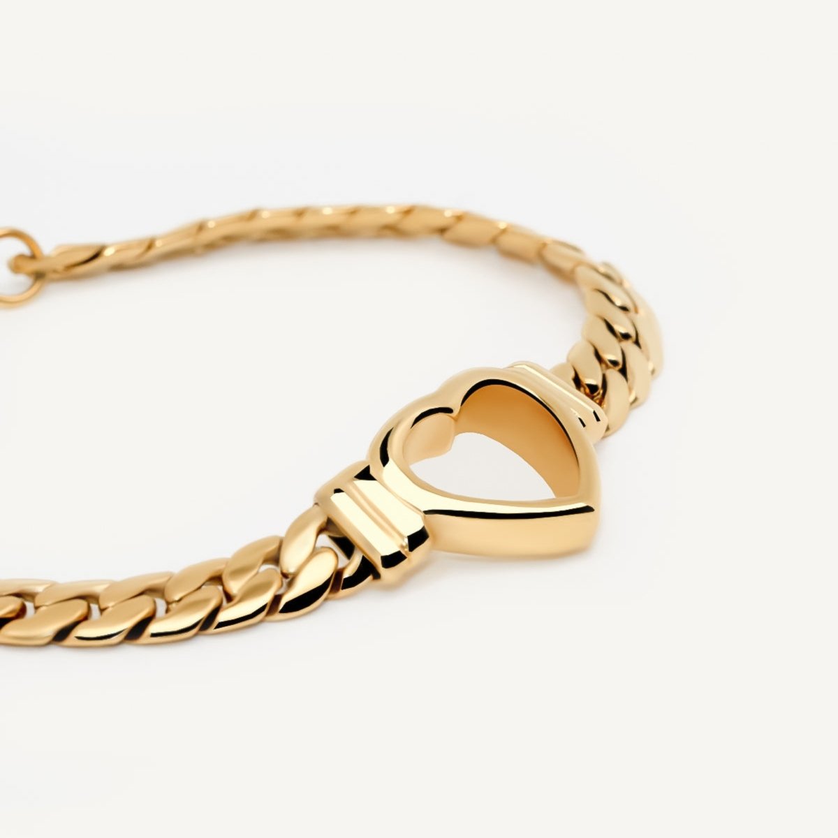 Minimalist Heart Bracelet Margot