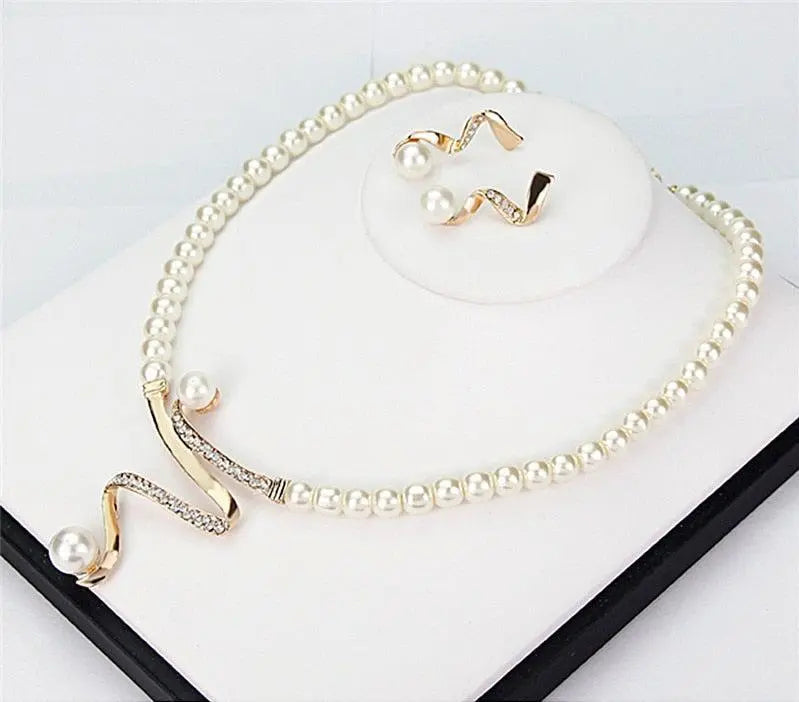 Natural Pearl Necklace and Earring Set Margot