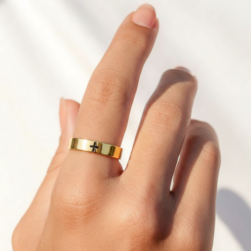 Polished Gold Cross Ring Margot