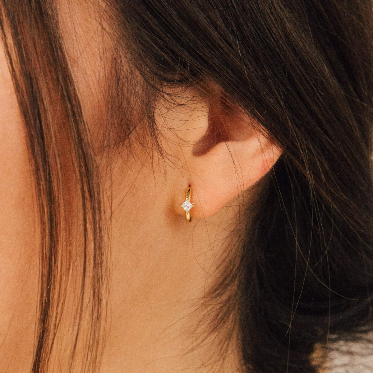 Simple Huggies Earrings Margot