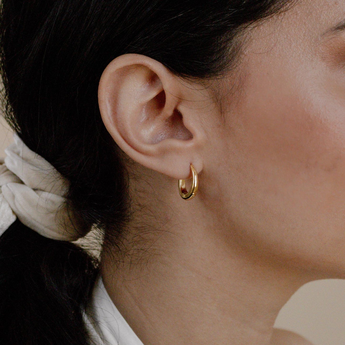Chic Oval Hoop Earrings Margot