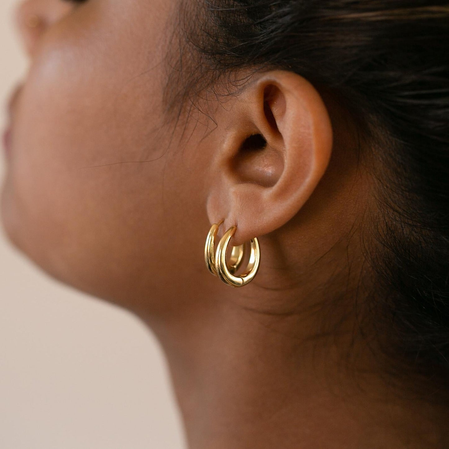 Chic Oval Hoop Earrings Margot