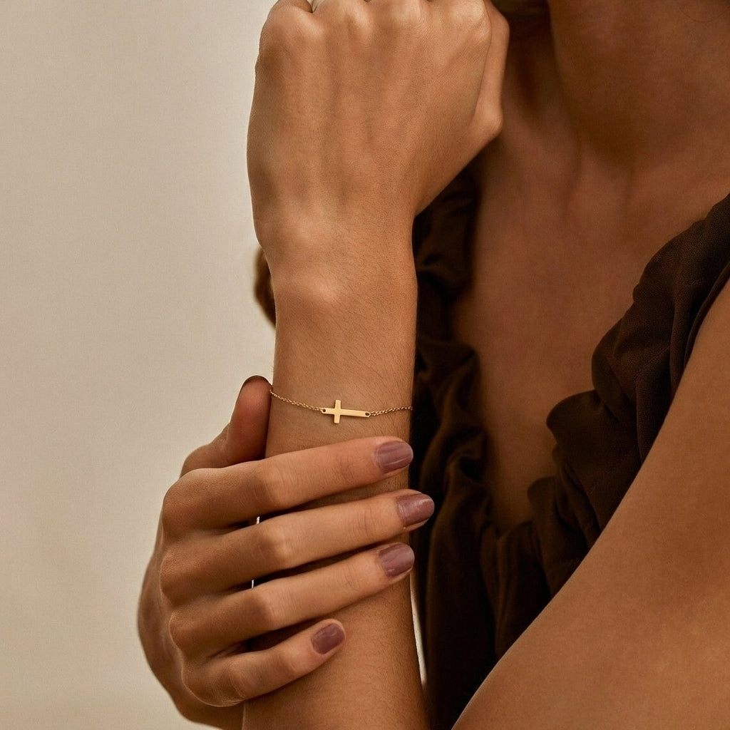 Classic Gold Bracelet with Cross Motif Margot