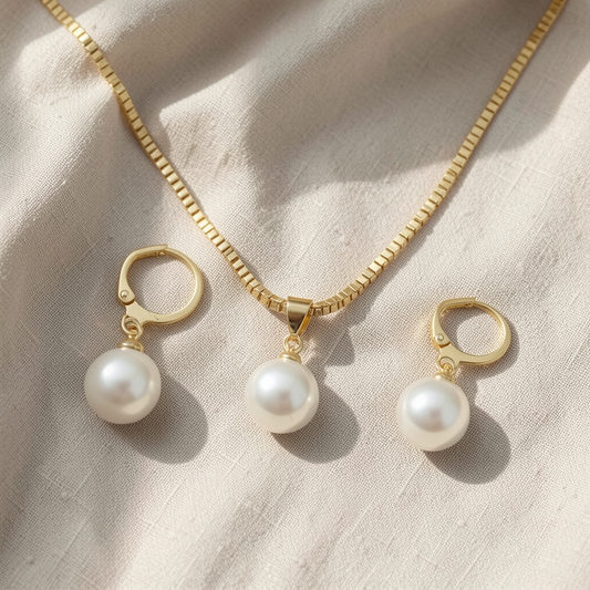 Classic Pearl Necklace Silver Margot