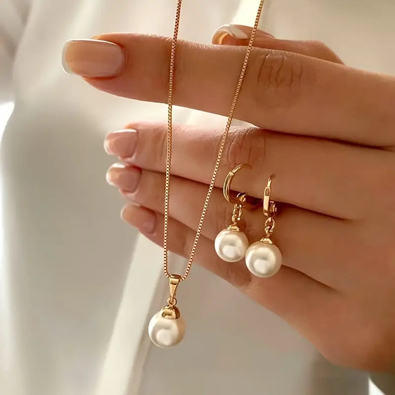 Classic Pearl Necklace Silver Margot