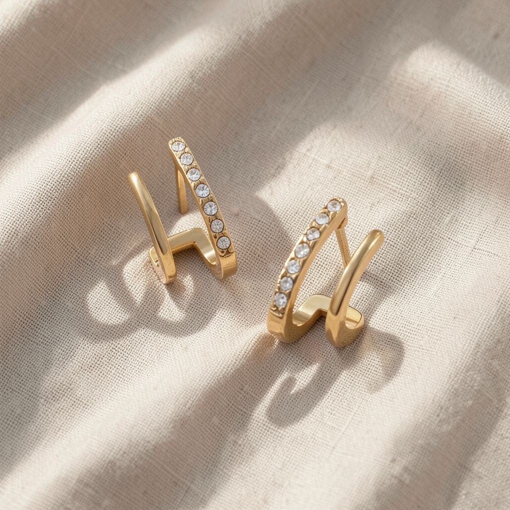 Claw Crystal Earrings Silver Margot