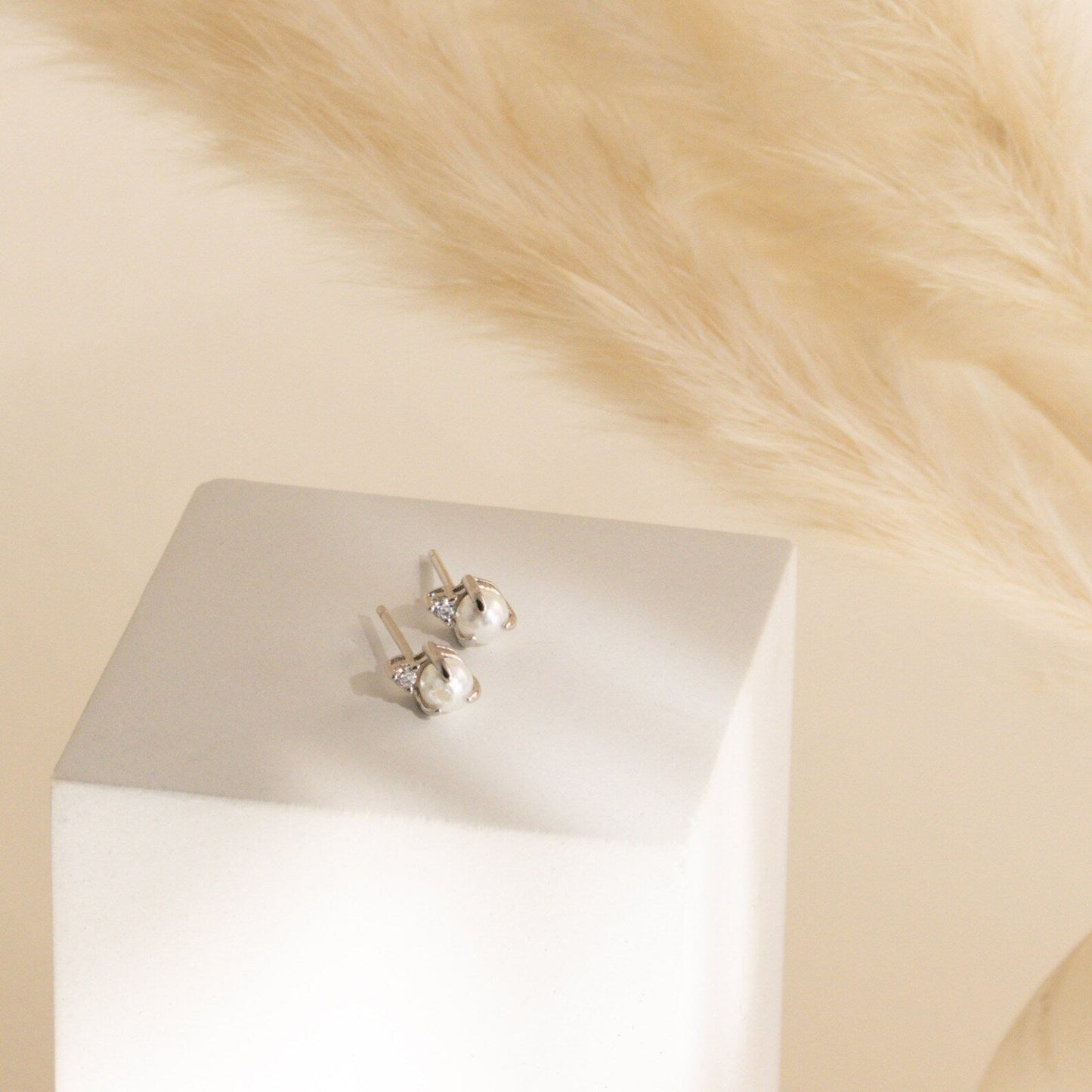 Contemporary Pearl Earrings Margot