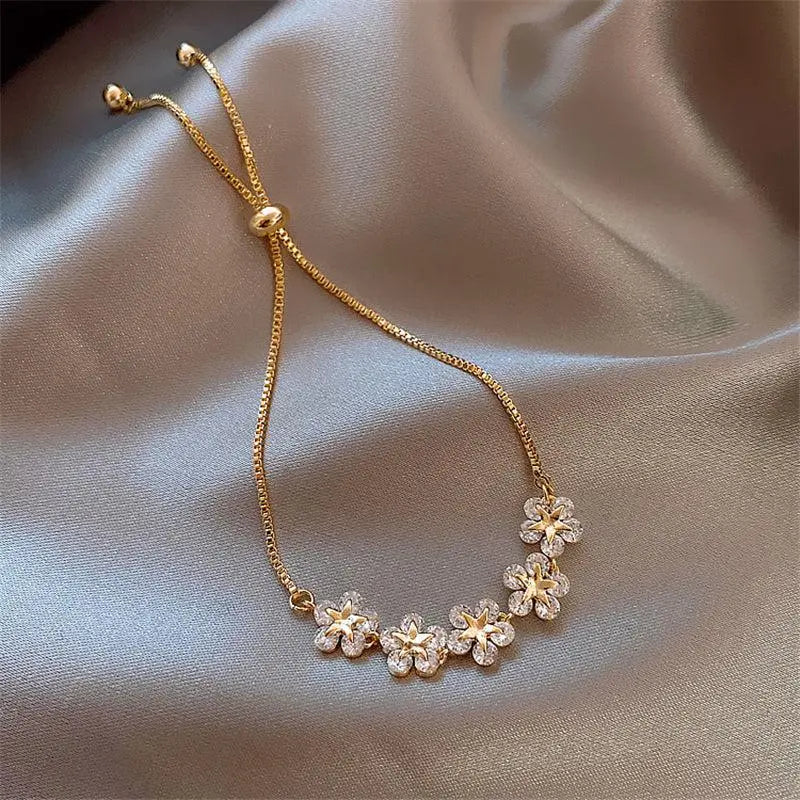 Crystal Daisy Gold Bracelet Margot