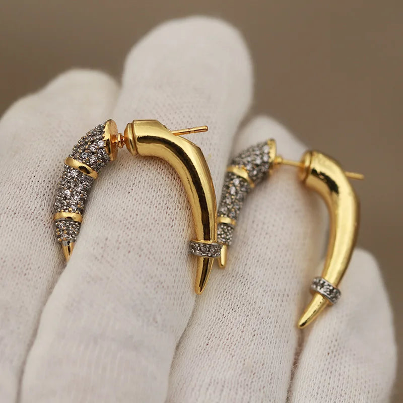 Curved Gold Earrings Margot
