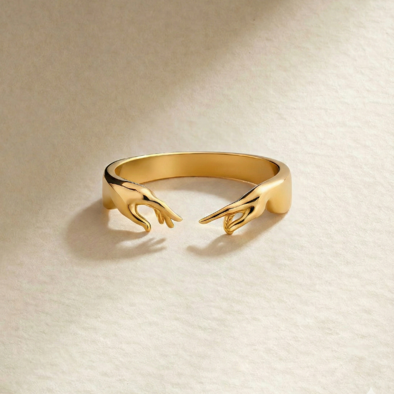 Divine Connection Gold Ring Margot