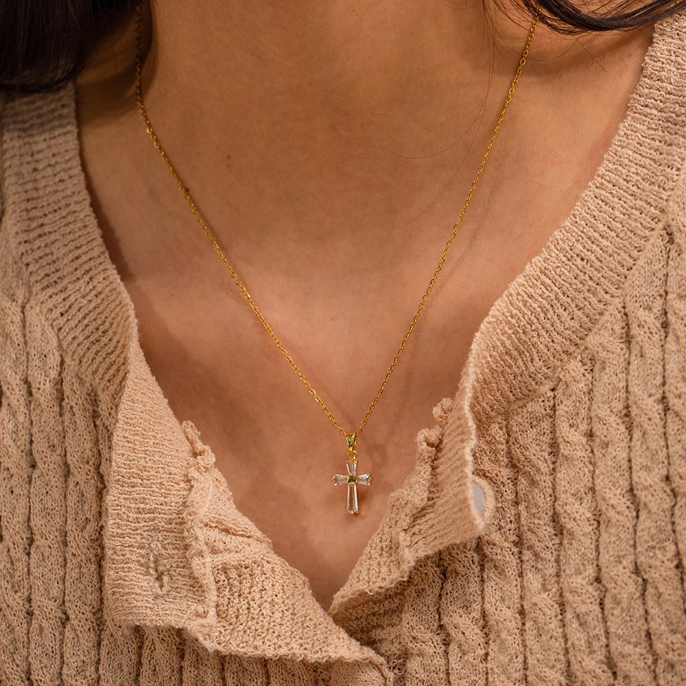 Gold Cross Necklace Margot