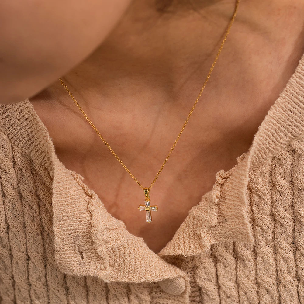 Gold Cross Necklace Margot