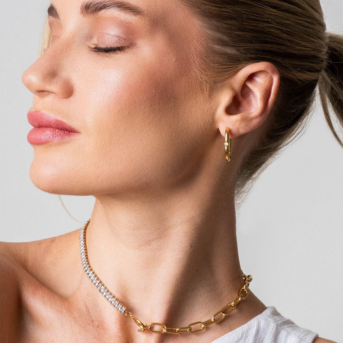 Gold Riviera Baguete Choker Necklace Margot