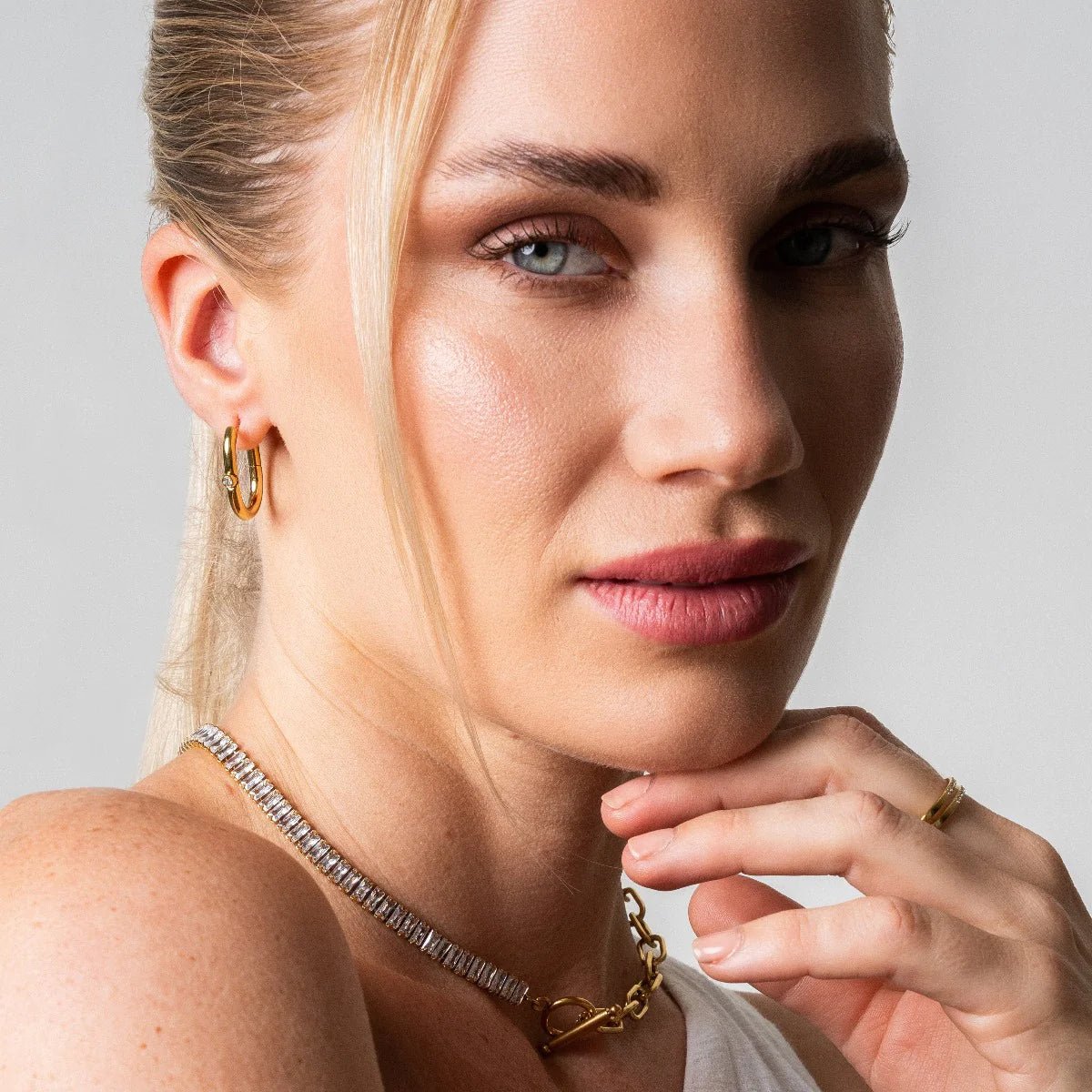 Gold Riviera Baguete Choker Necklace Margot