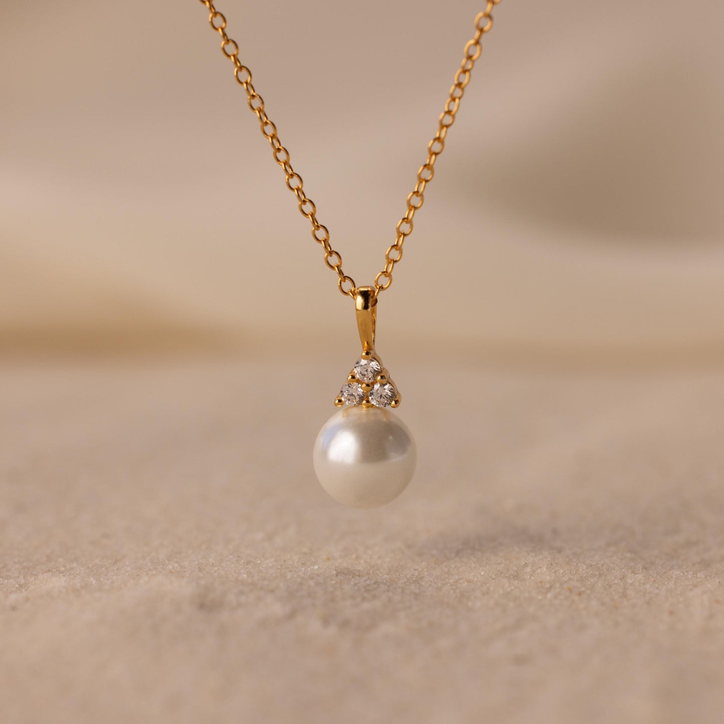 Halo Pearl Necklace Margot