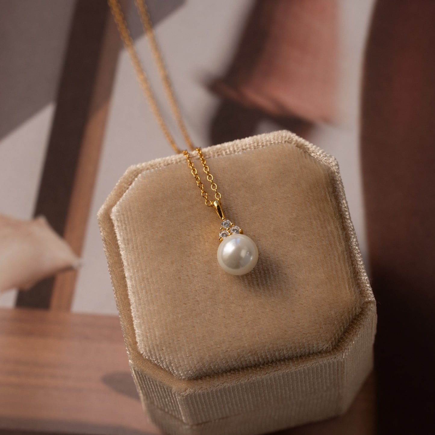 Halo Pearl Necklace Margot