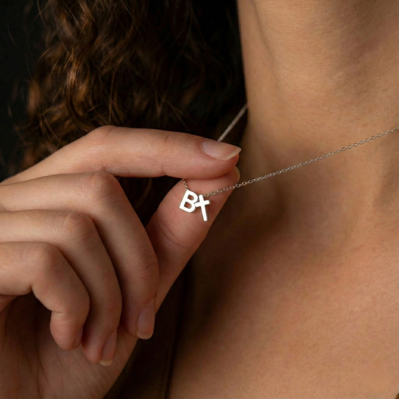Initial Gold Necklace Margot