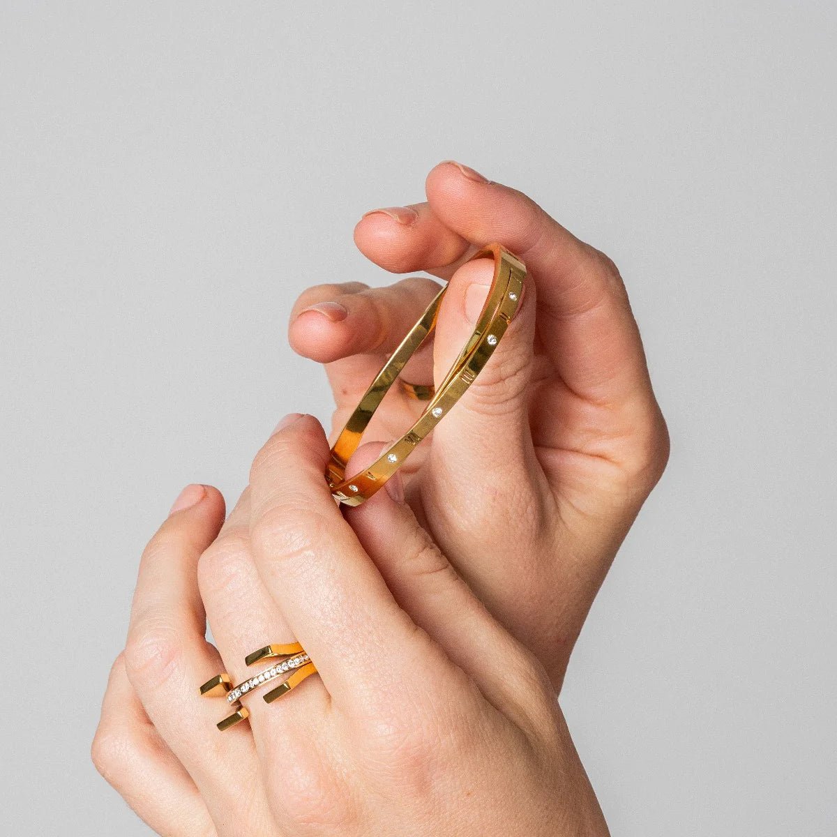 Intertwined Gold Roman Numeral Bracelet Margot