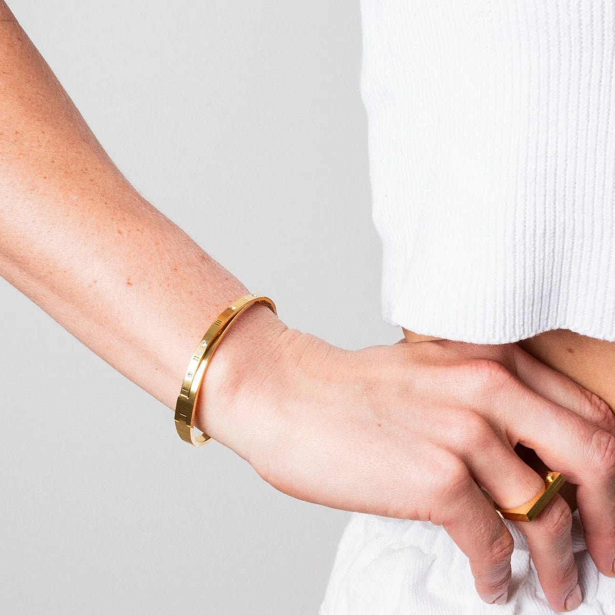 Intertwined Gold Roman Numeral Bracelet Margot