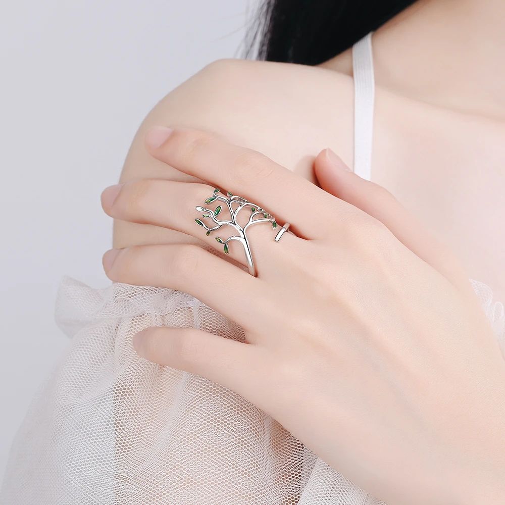 Leaf Design Silver Ring Margot