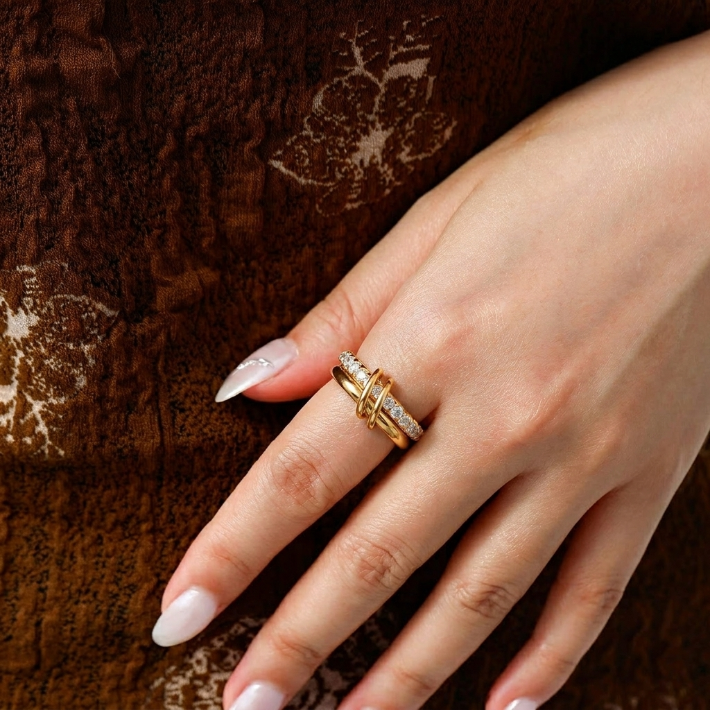Linked Bands Gold Ring Margot
