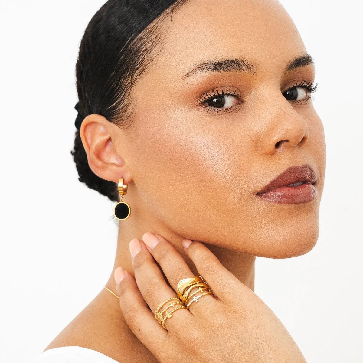 Noir Gold Pendant Earrings Margot
