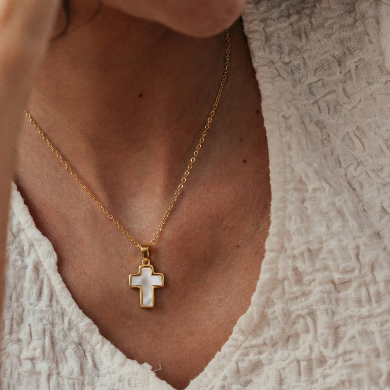 Pearly Gold Cross Necklace Margot