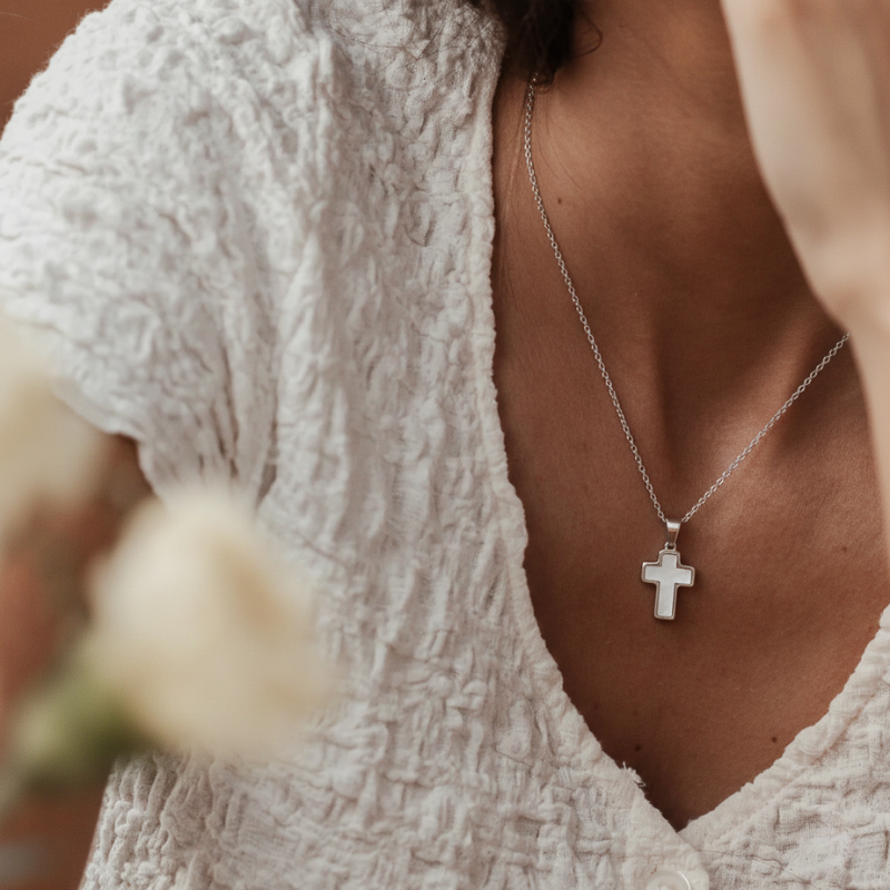 Pearly Gold Cross Necklace Margot