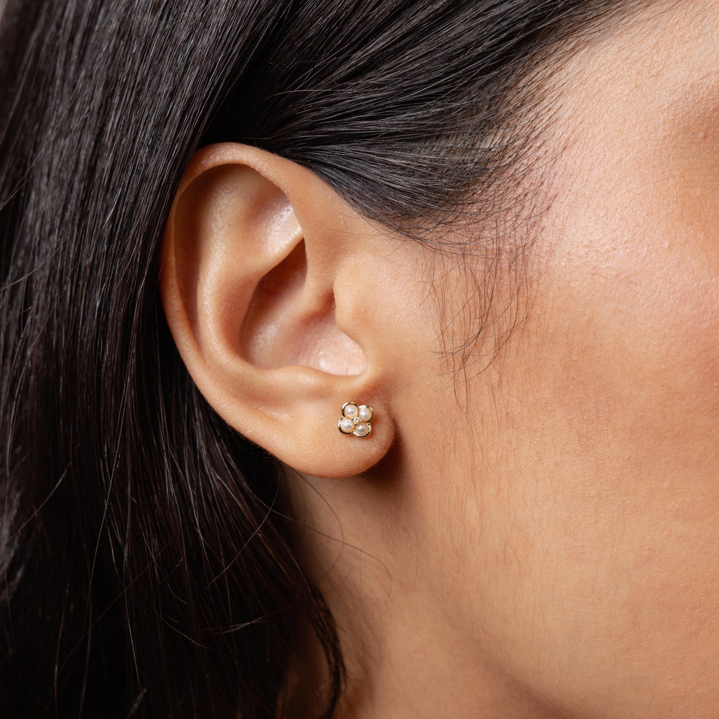 Rounded Pearl Floral Earrings Margot
