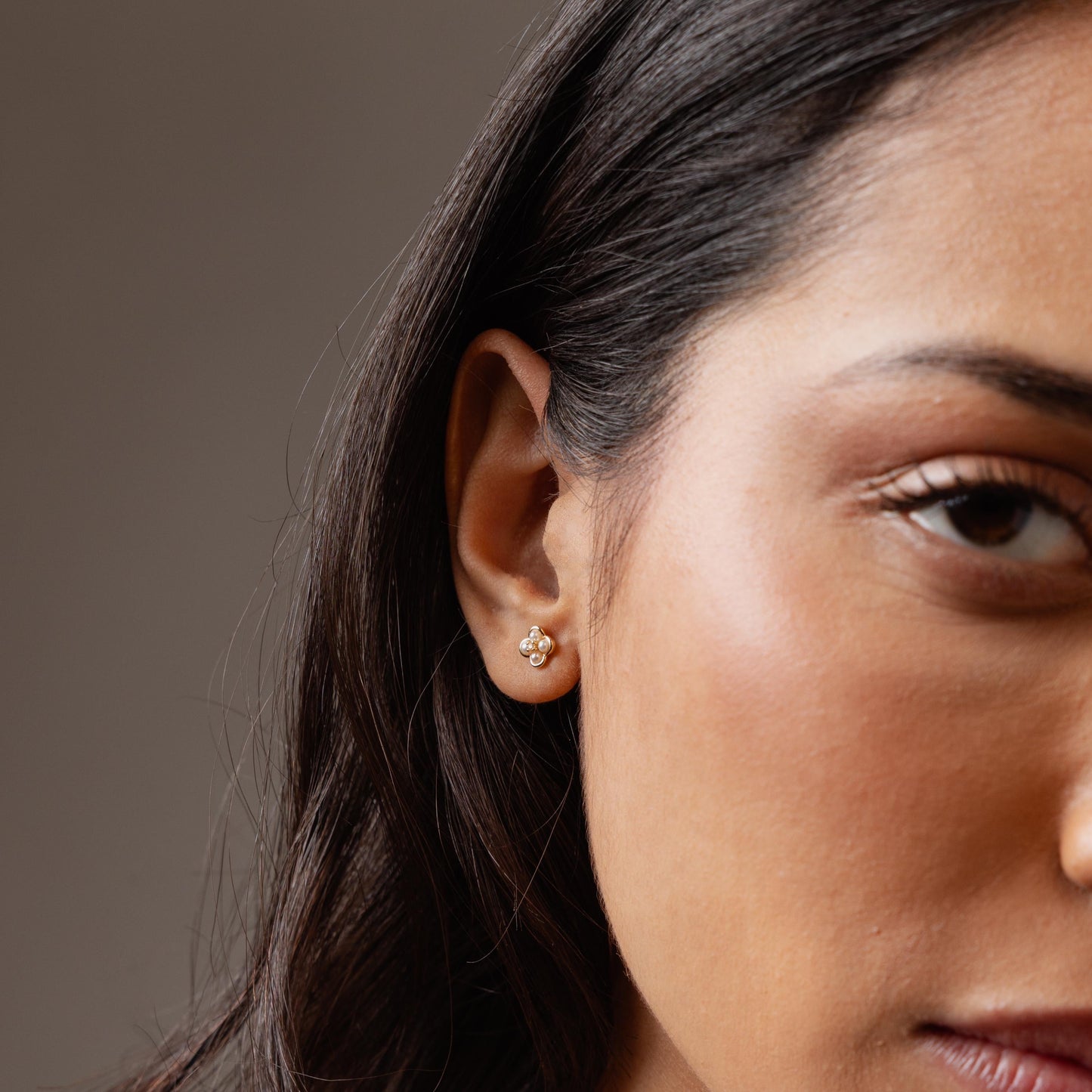 Rounded Pearl Floral Earrings Margot