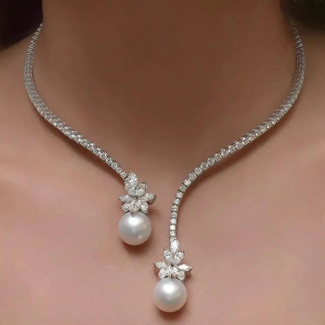 Shiny White Pearl Necklace Margot