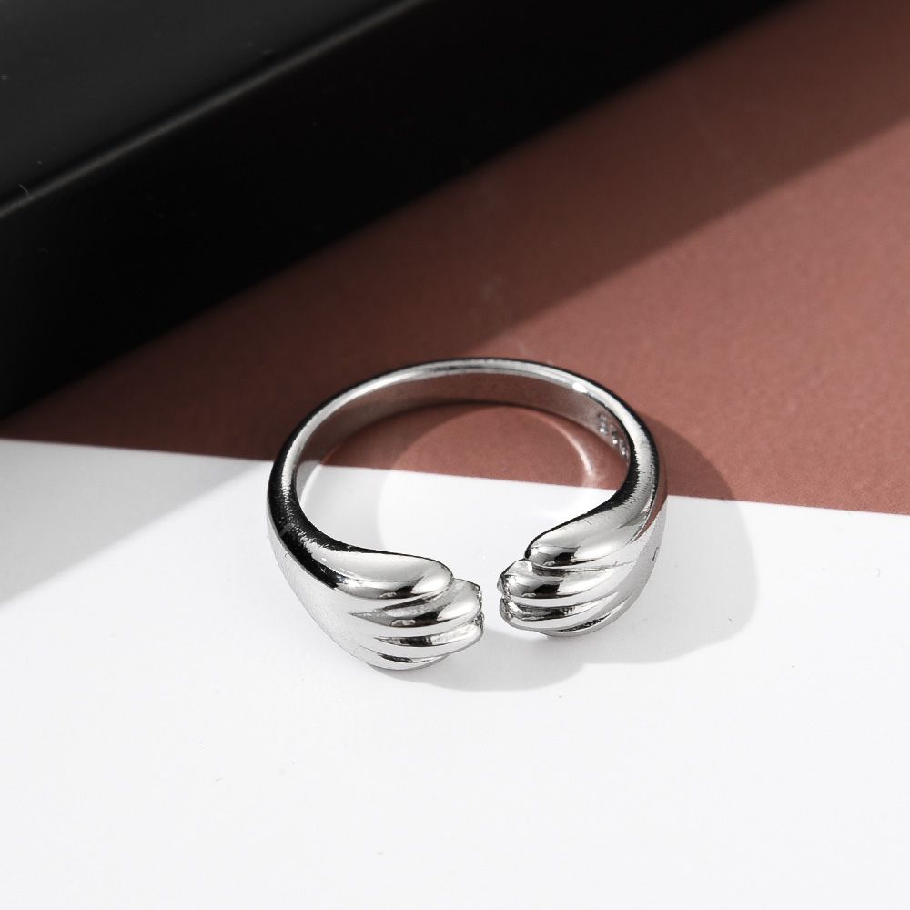 Silver Cat Paw Ring Margot