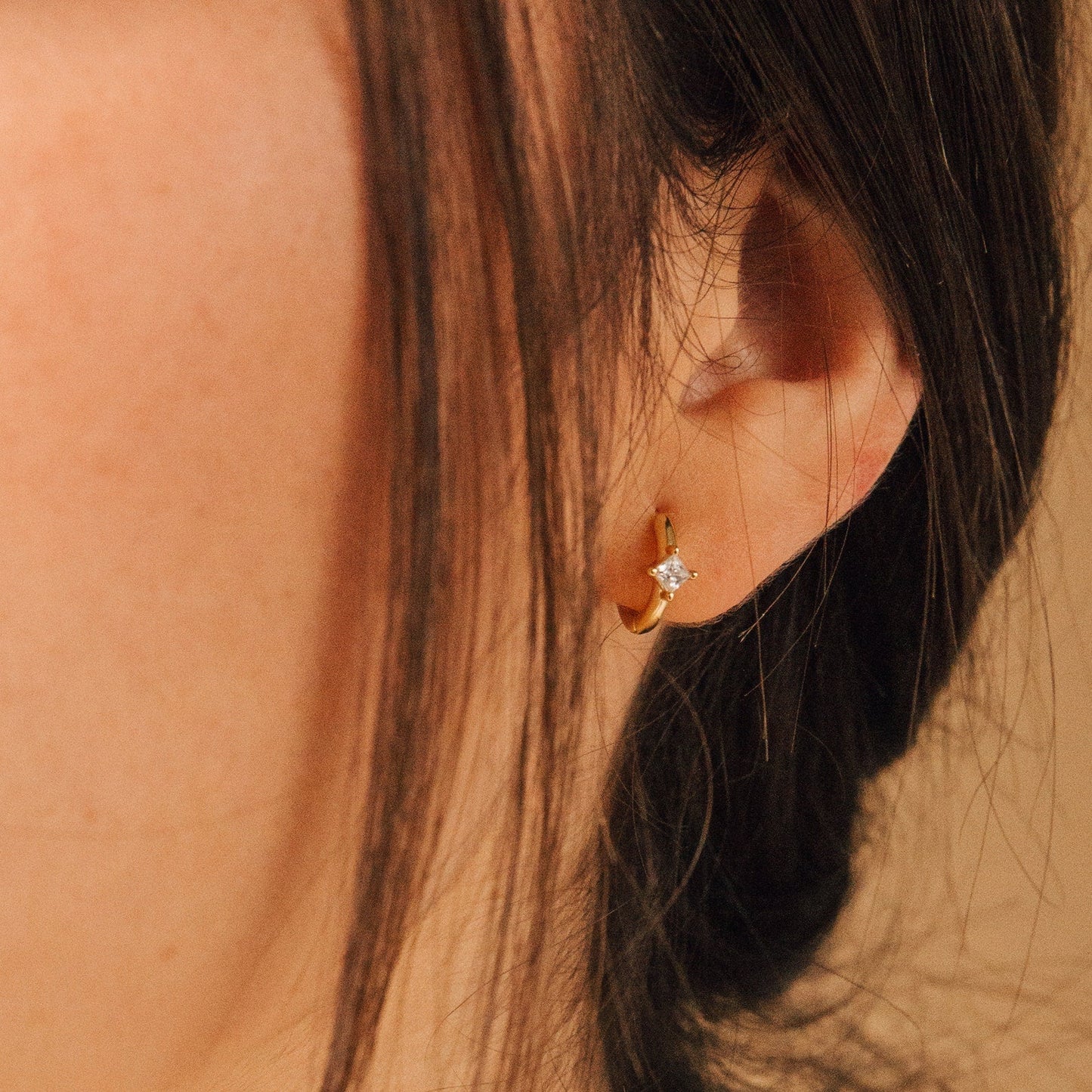 Simple Huggies Earrings Margot