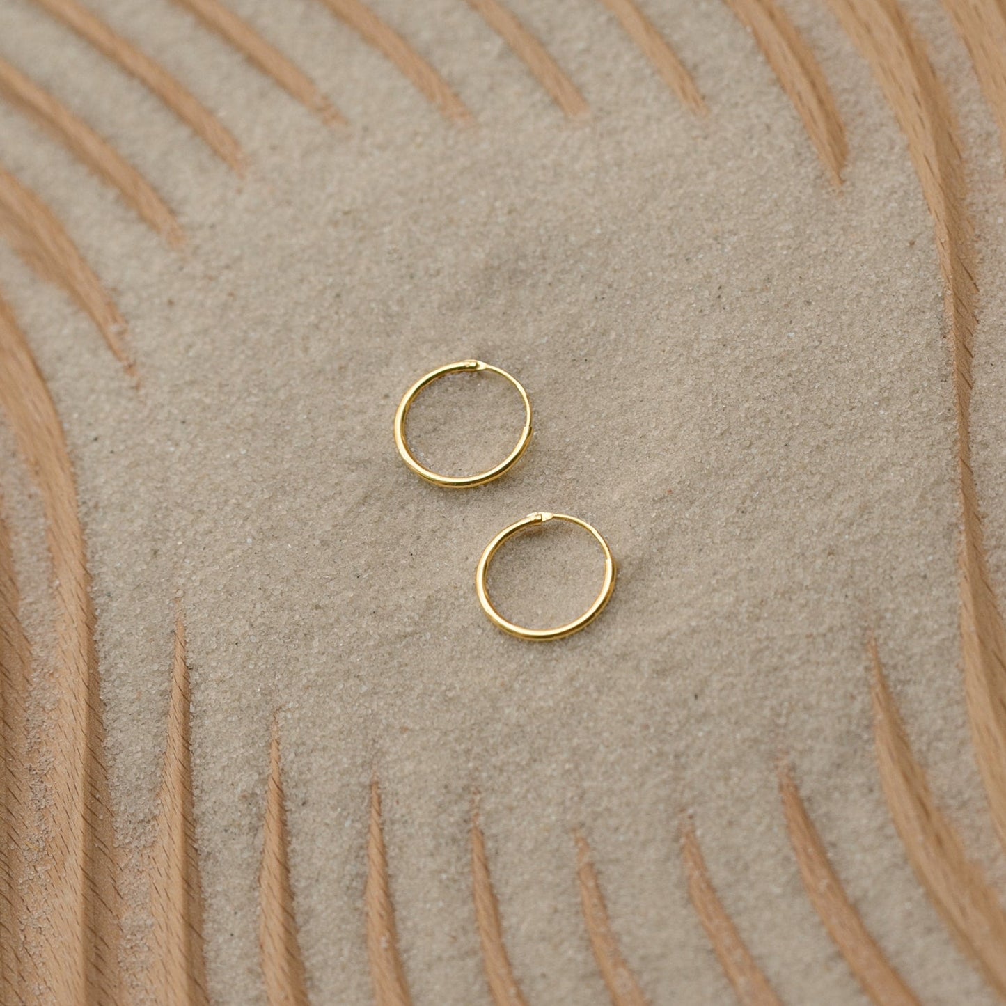 Thin Hoop Earrings Margot