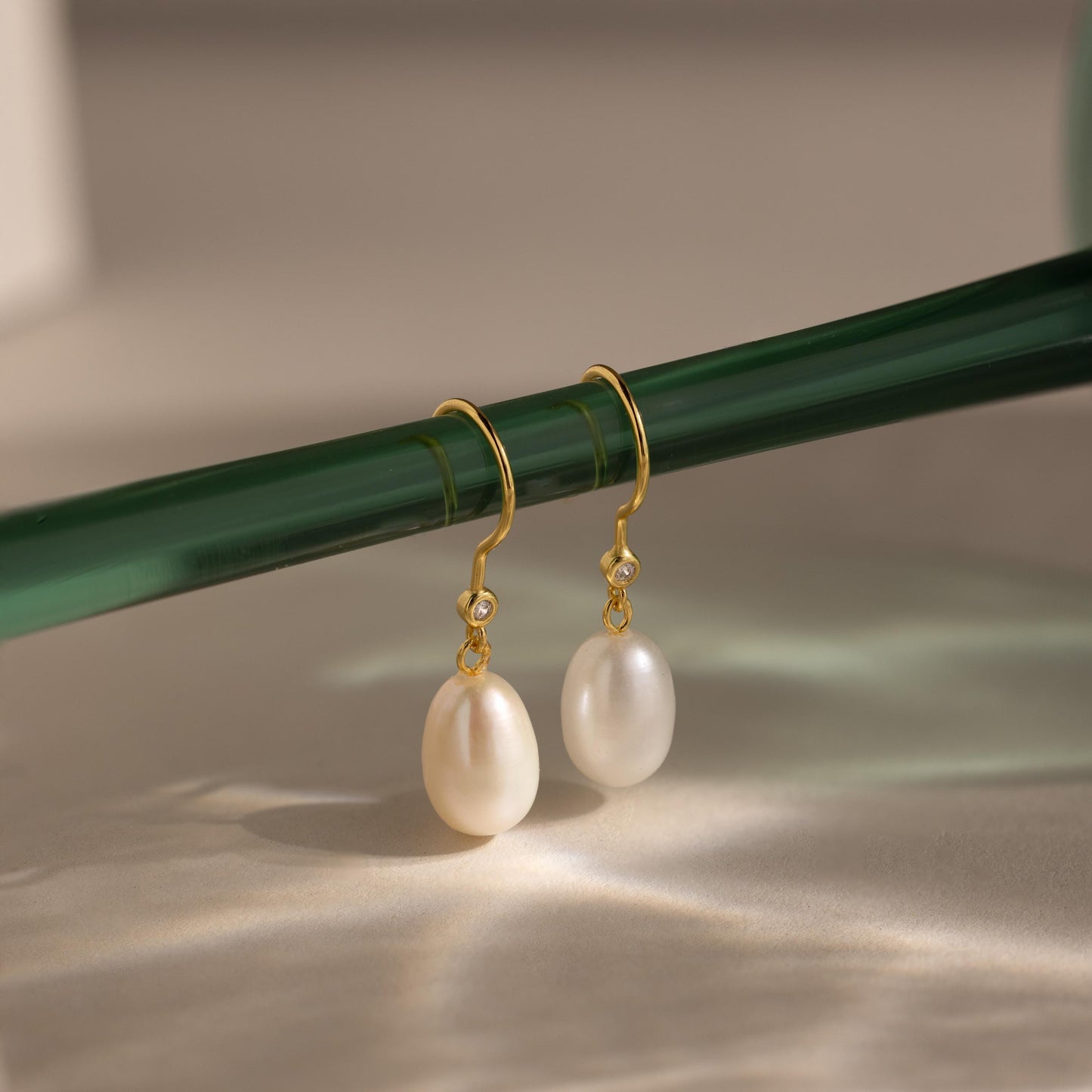 Threader Pearl Earrings Margot
